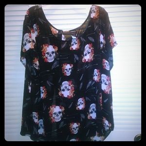 Torrid sheer black skull top